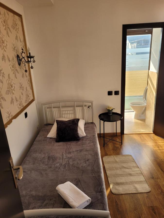 Mag Motel Bukares Bagian luar foto
