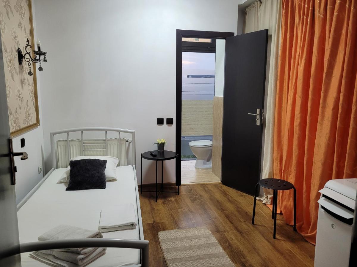 Mag Motel Bukares Bagian luar foto